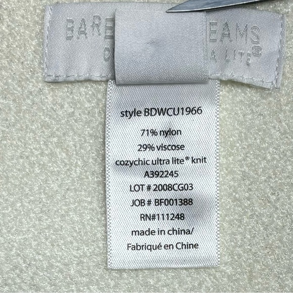 Barefoot Dreams Cozychic Ultra Lite Ocean Breeze Poncho Ombre Waterfall One Size - Picture 8 of 16